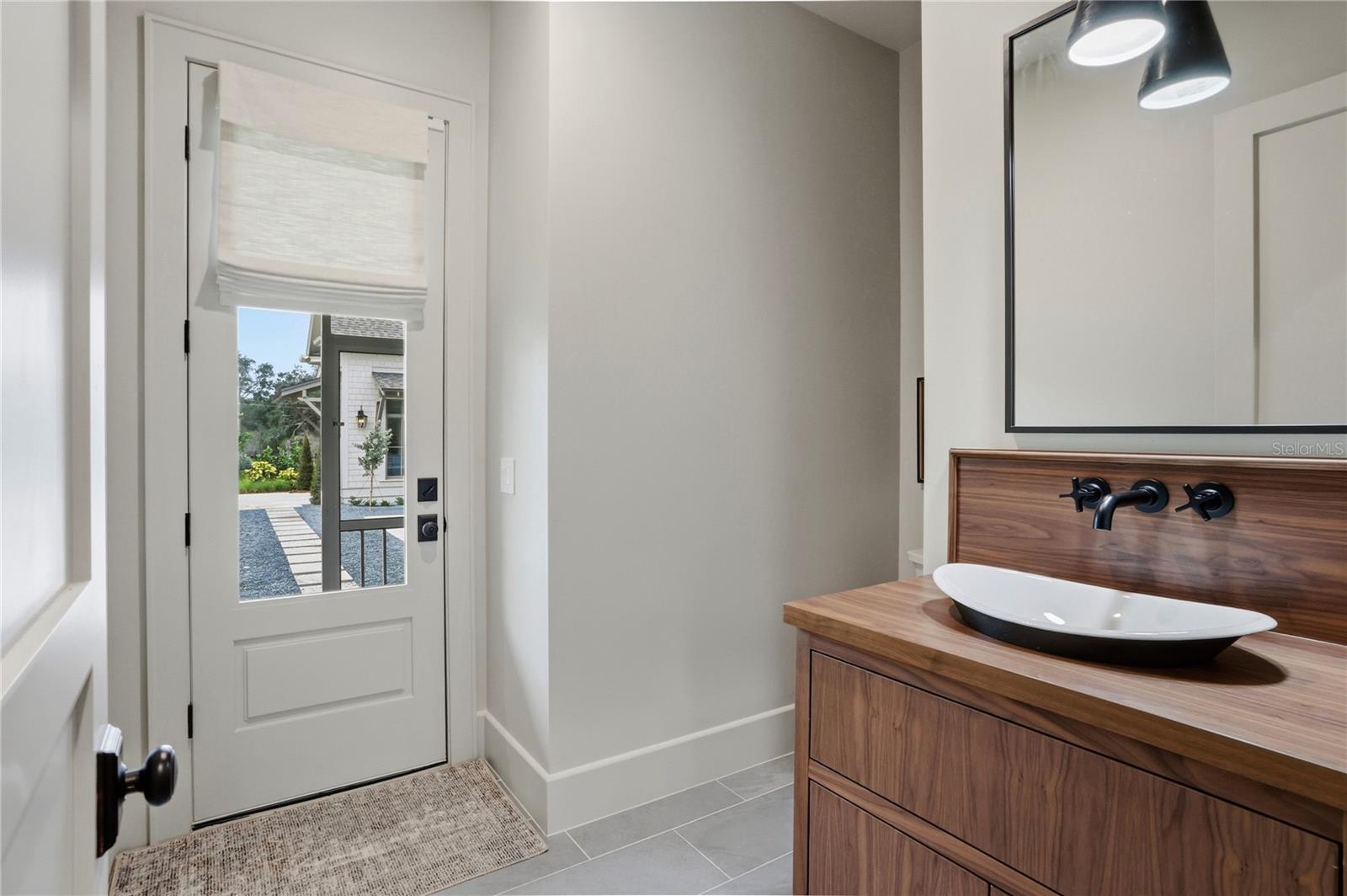 O6364796 Property Photo