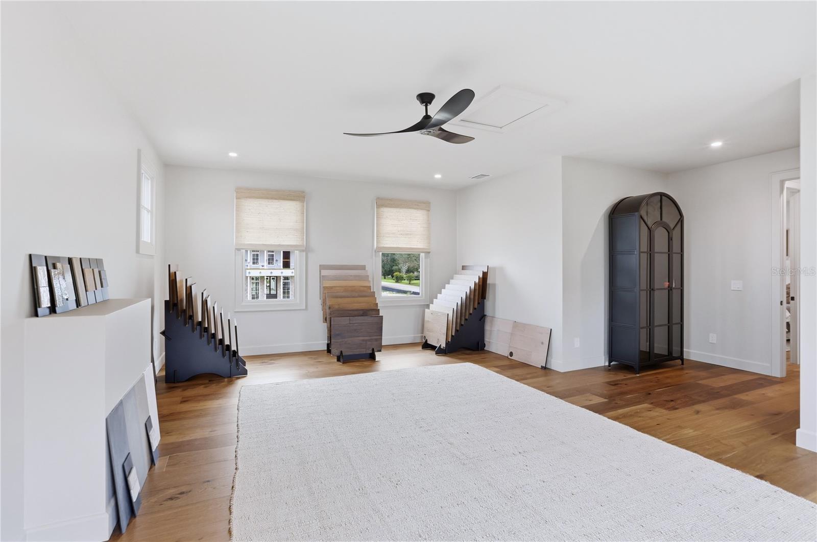 O6364796 Property Photo