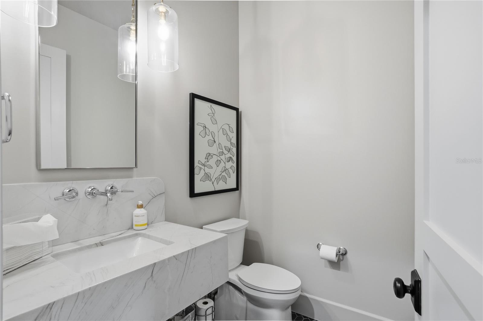 O6364796 Property Photo