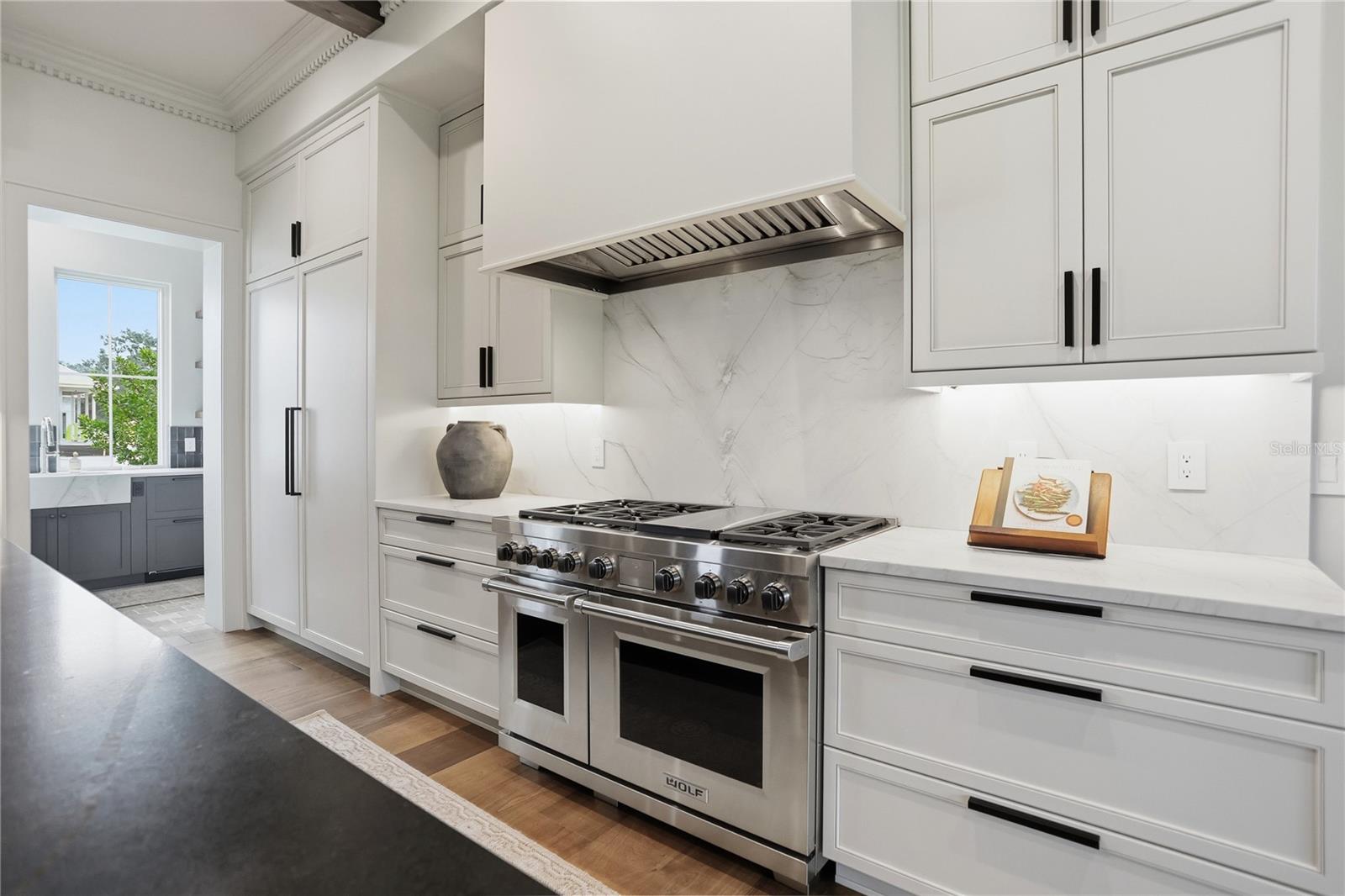 O6364796 Property Photo