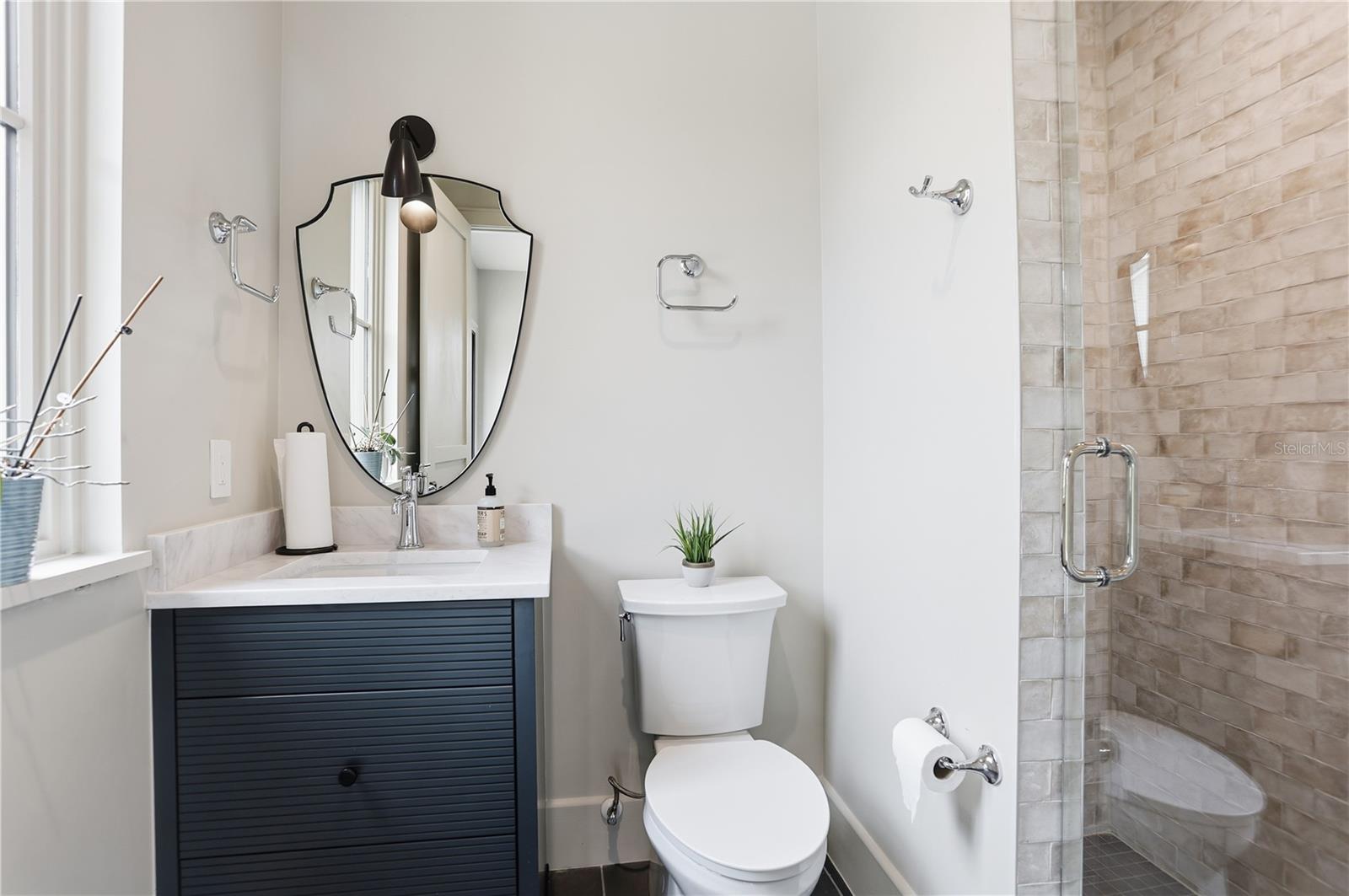 O6364796 Property Photo