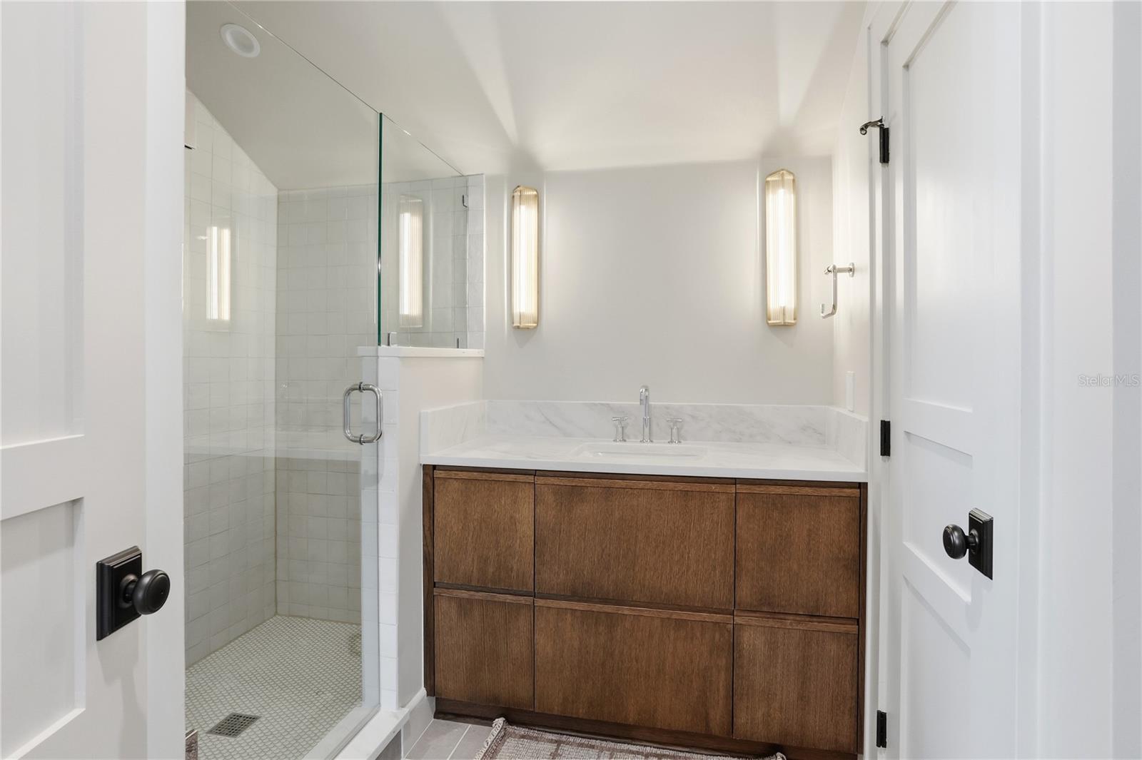 O6364796 Property Photo