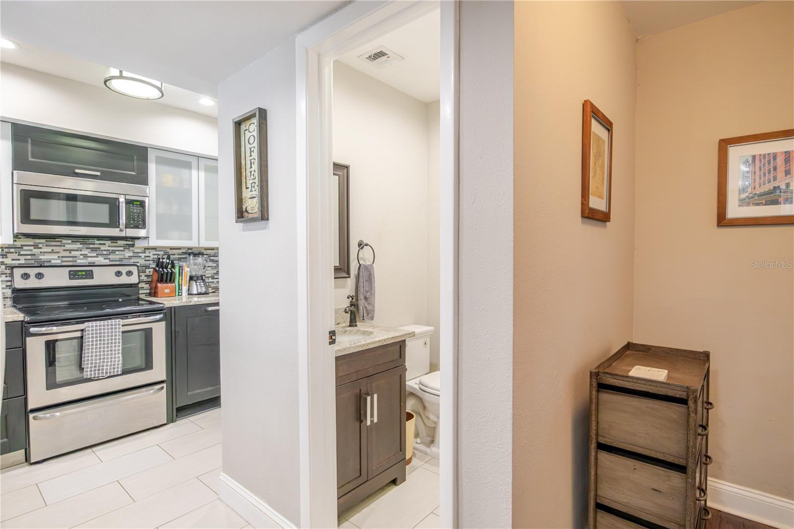 1712 W JETTON AVE #B, TAMPA, FL, 33606