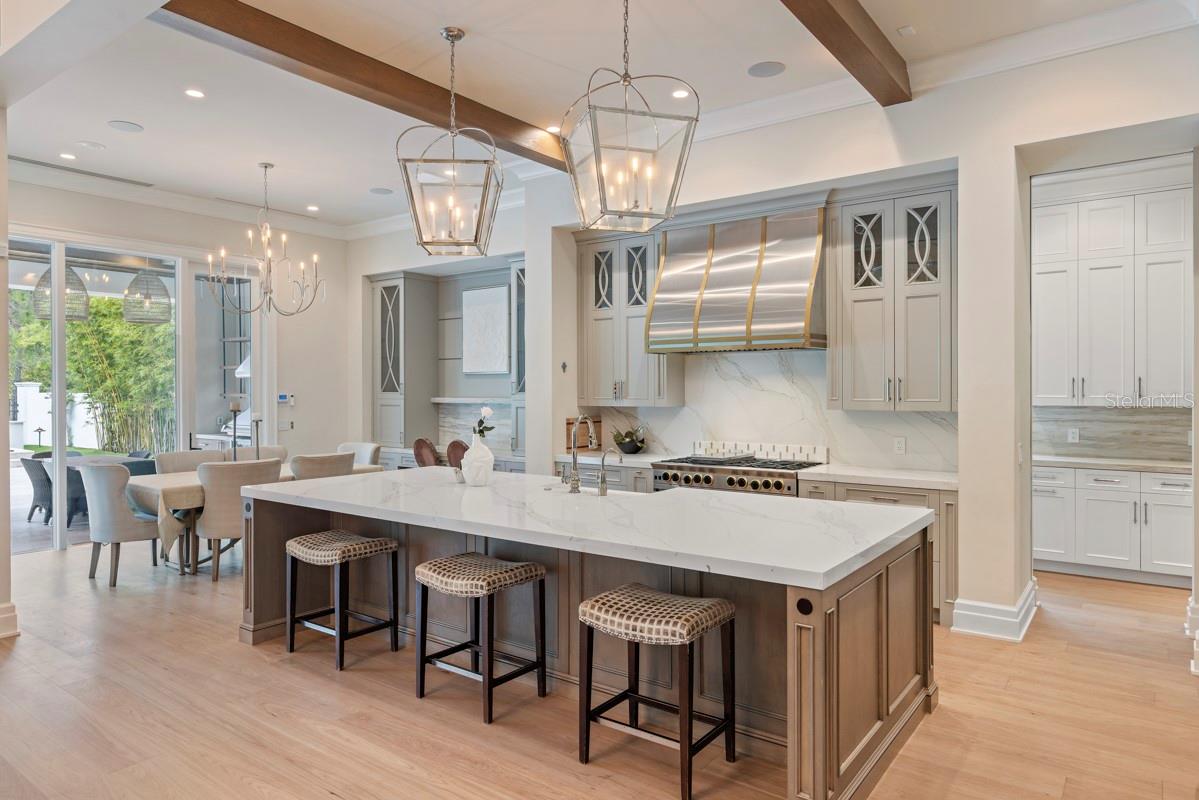 O6364828 Property Photo