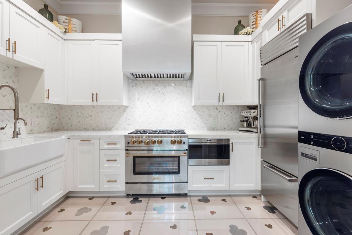 O6364828 Property Photo