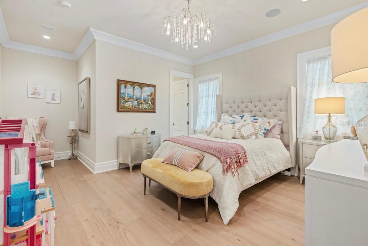 O6364828 Property Photo