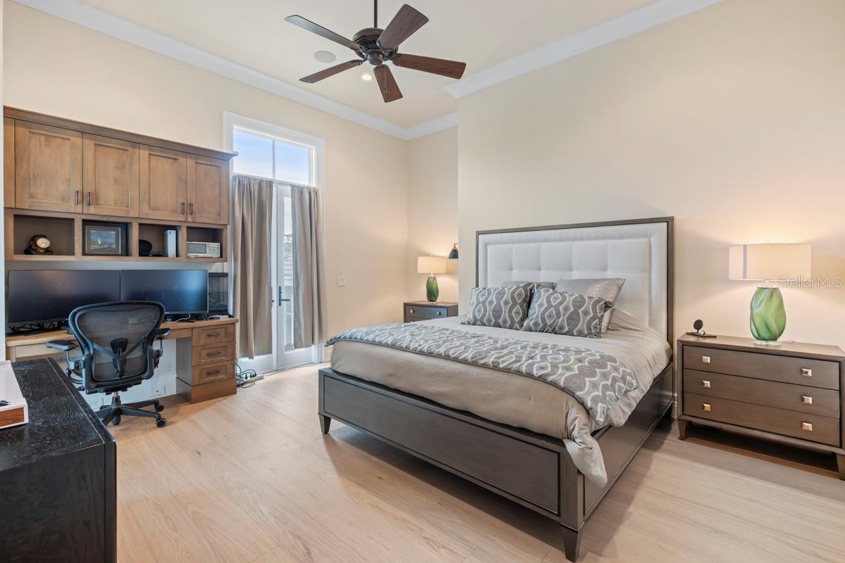 O6364828 Property Photo