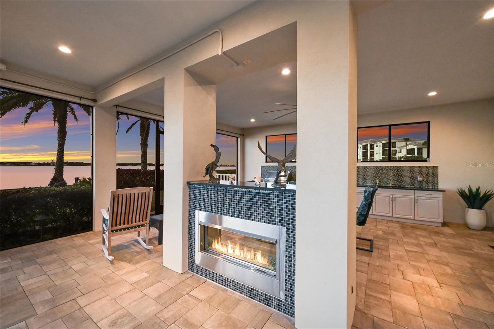 A4674032 Property Photo