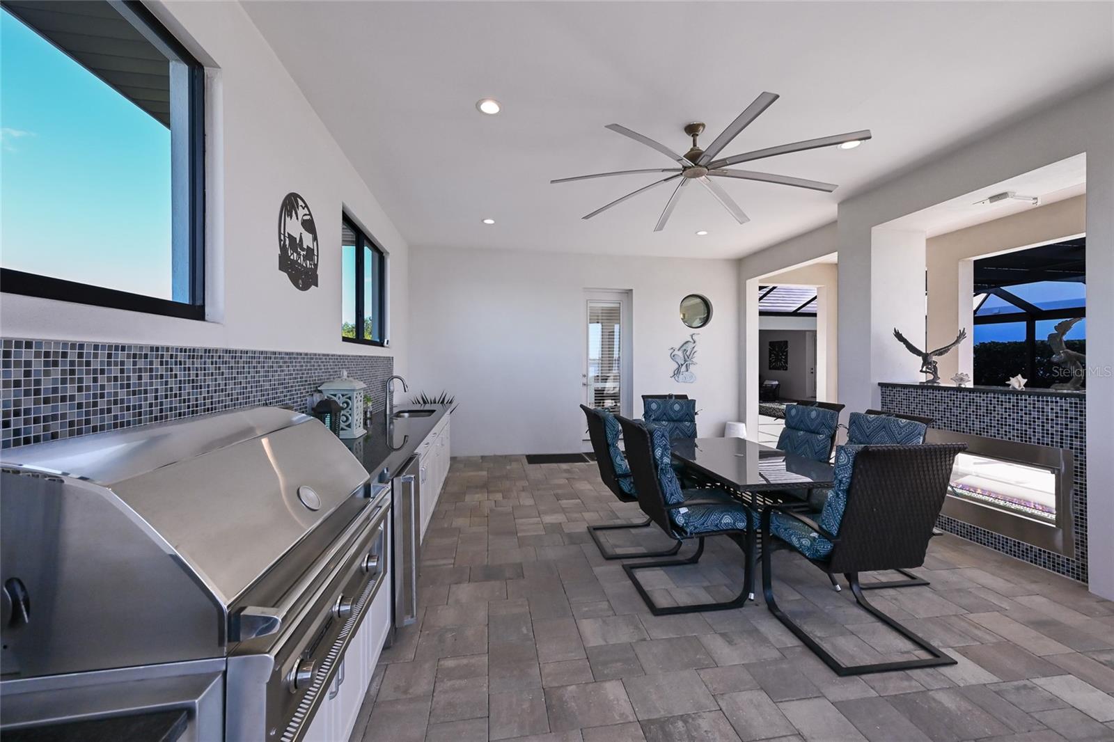 A4674032 Property Photo