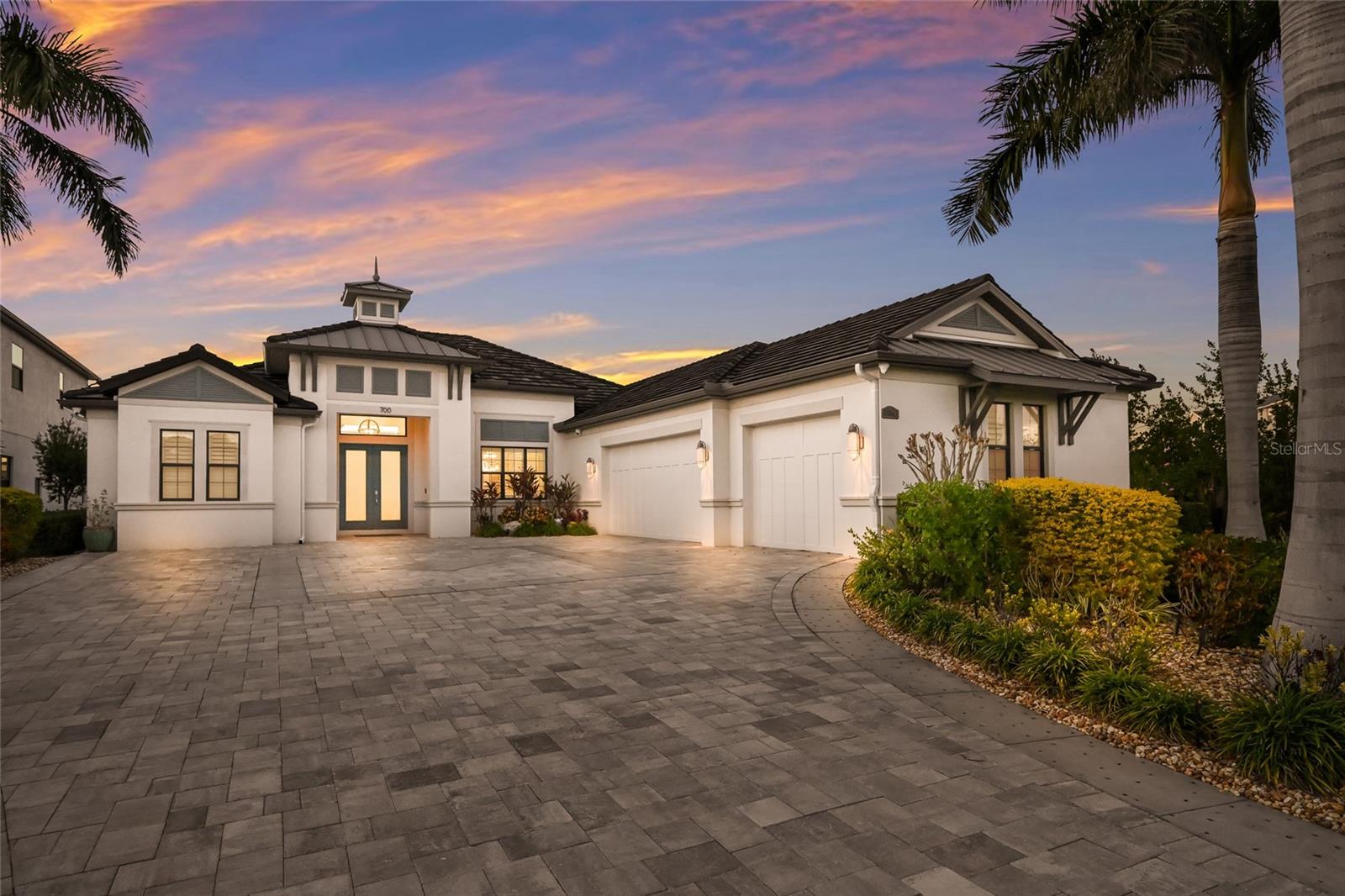 A4674032 Property Photo