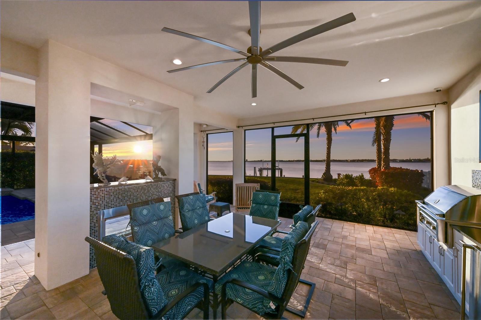 A4674032 Property Photo