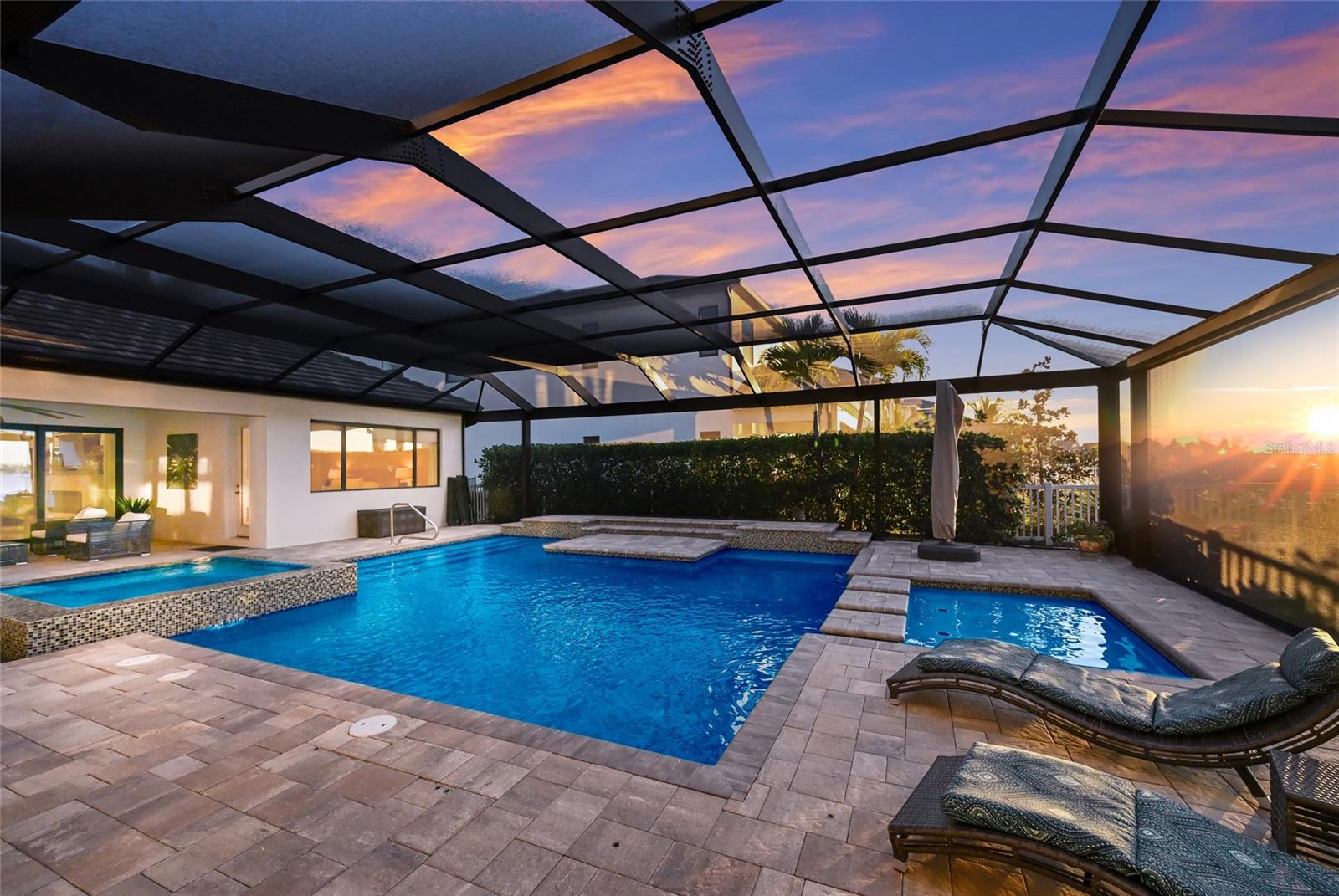 A4674032 Property Photo