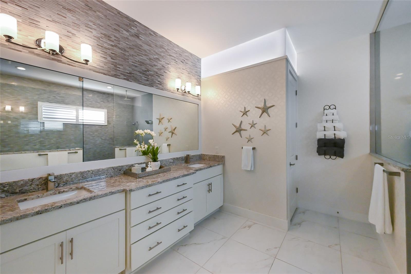 A4674032 Property Photo