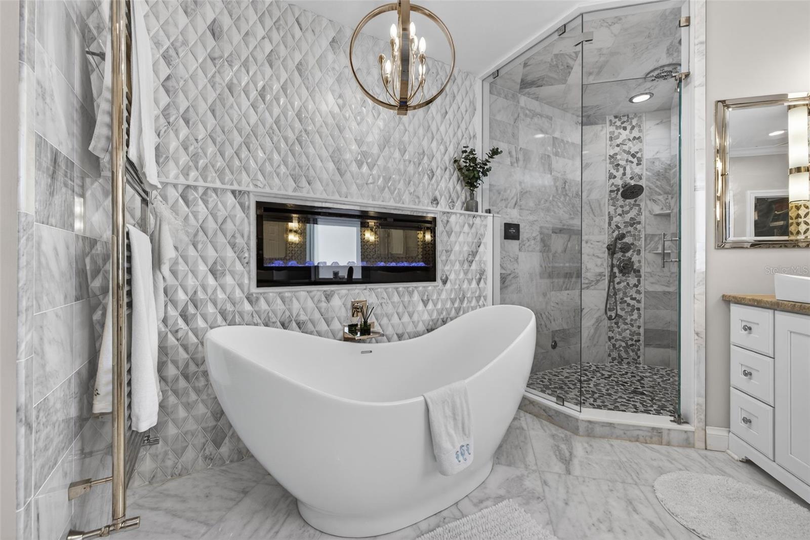 TB8453517 Property Photo