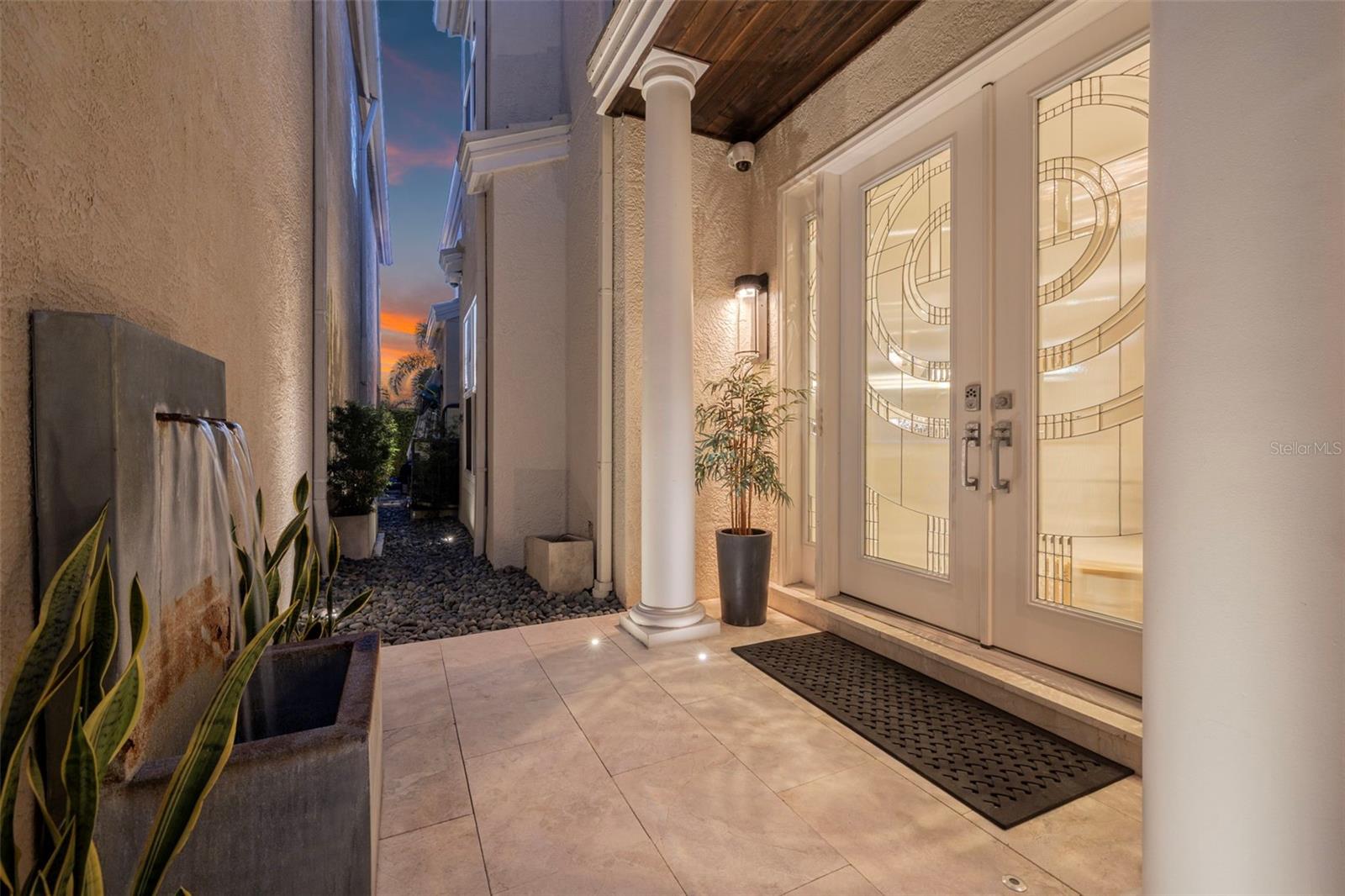 TB8453517 Property Photo