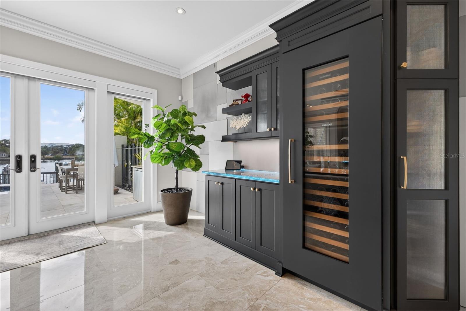 TB8453517 Property Photo