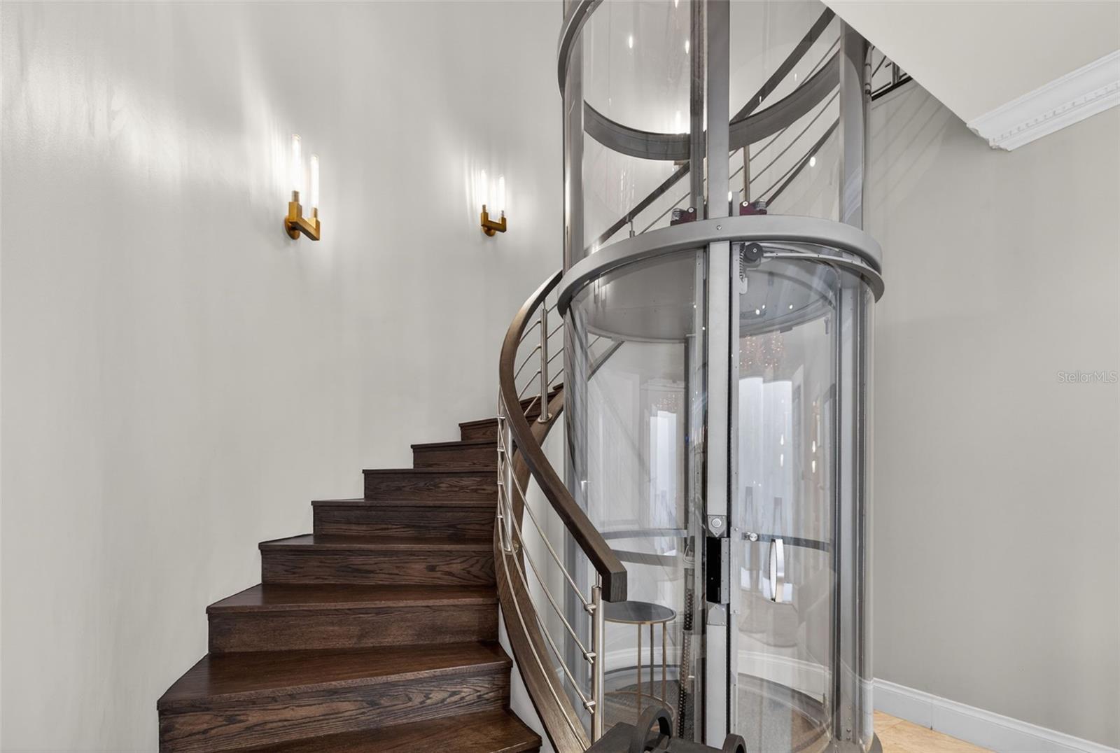 TB8453517 Property Photo