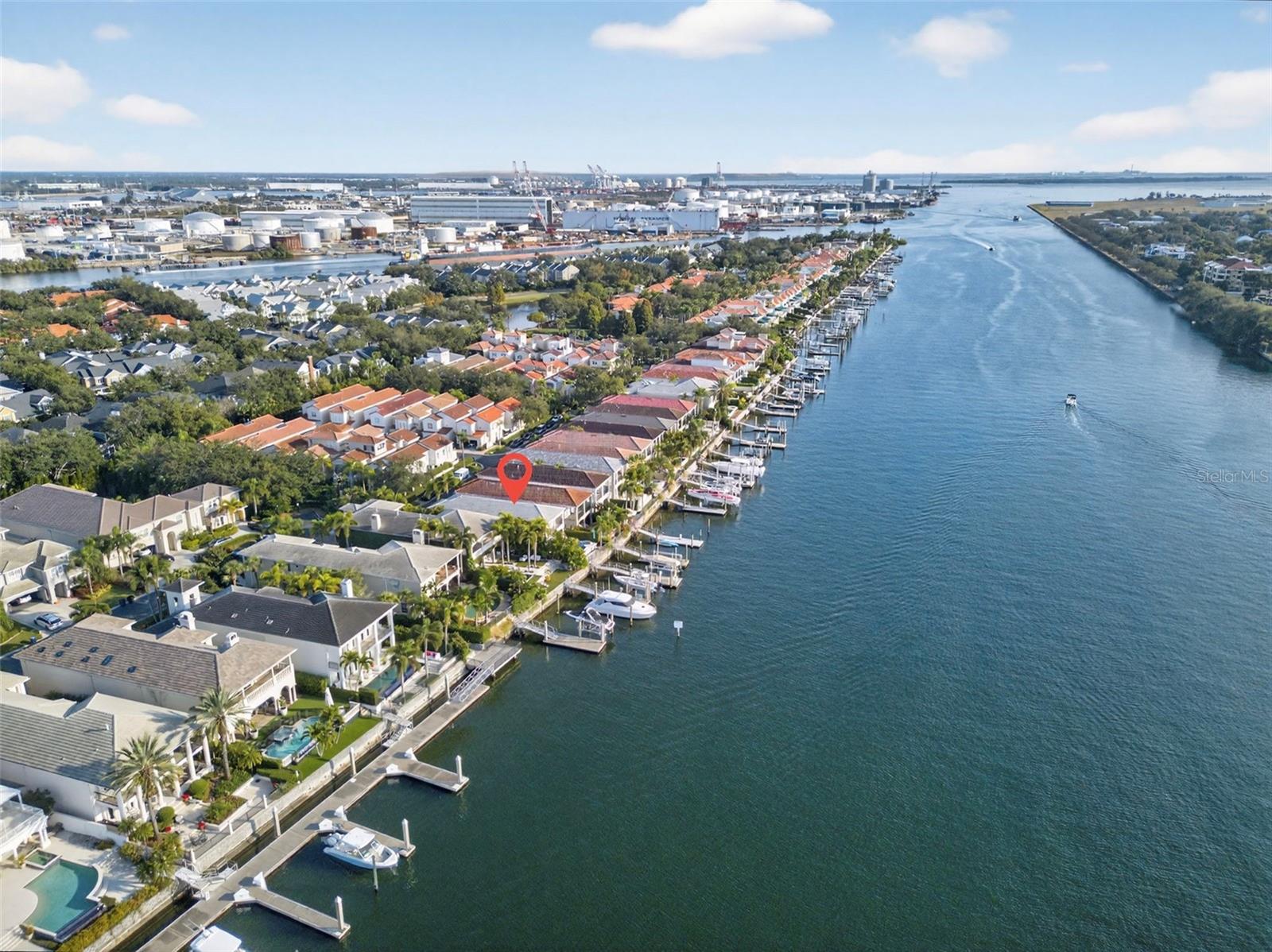 TB8453517 Property Photo