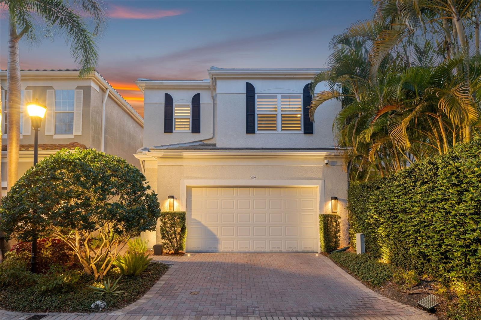 TB8453517 Property Photo