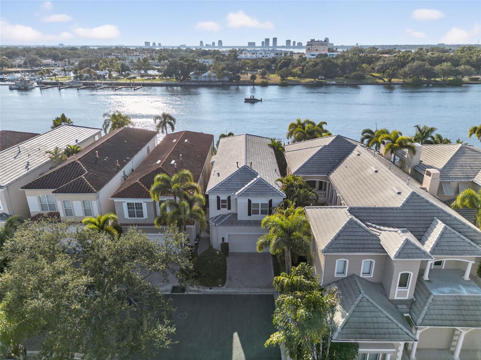 TB8453517 Property Photo