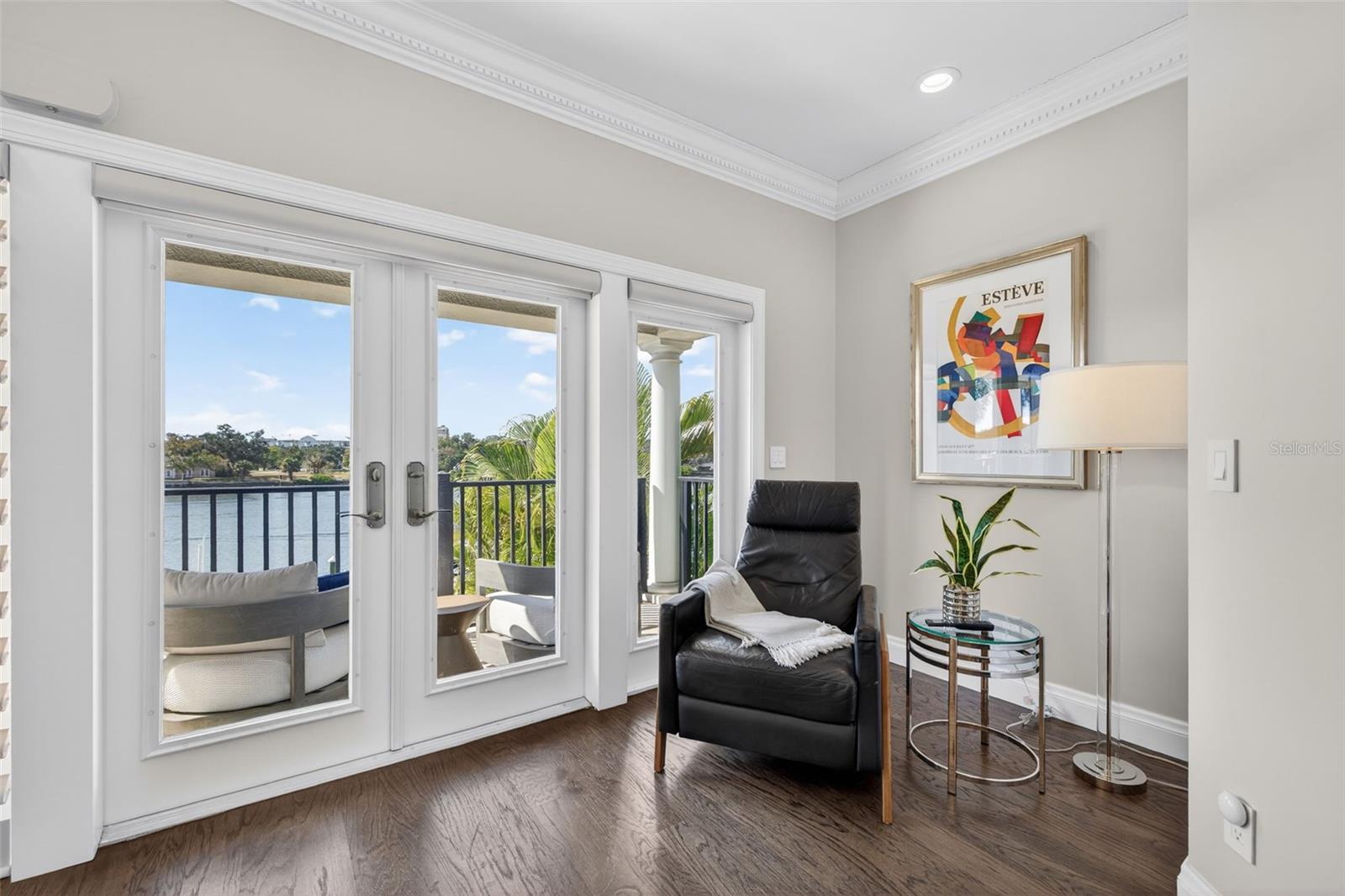 TB8453517 Property Photo