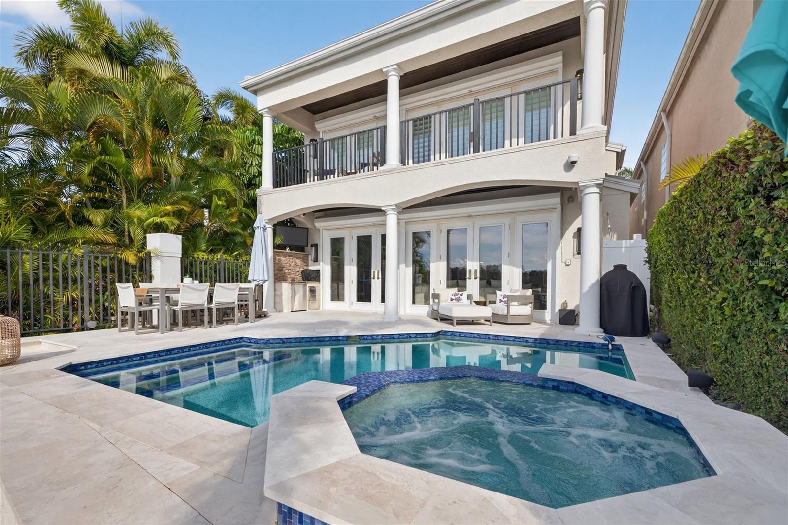 TB8453517 Property Photo