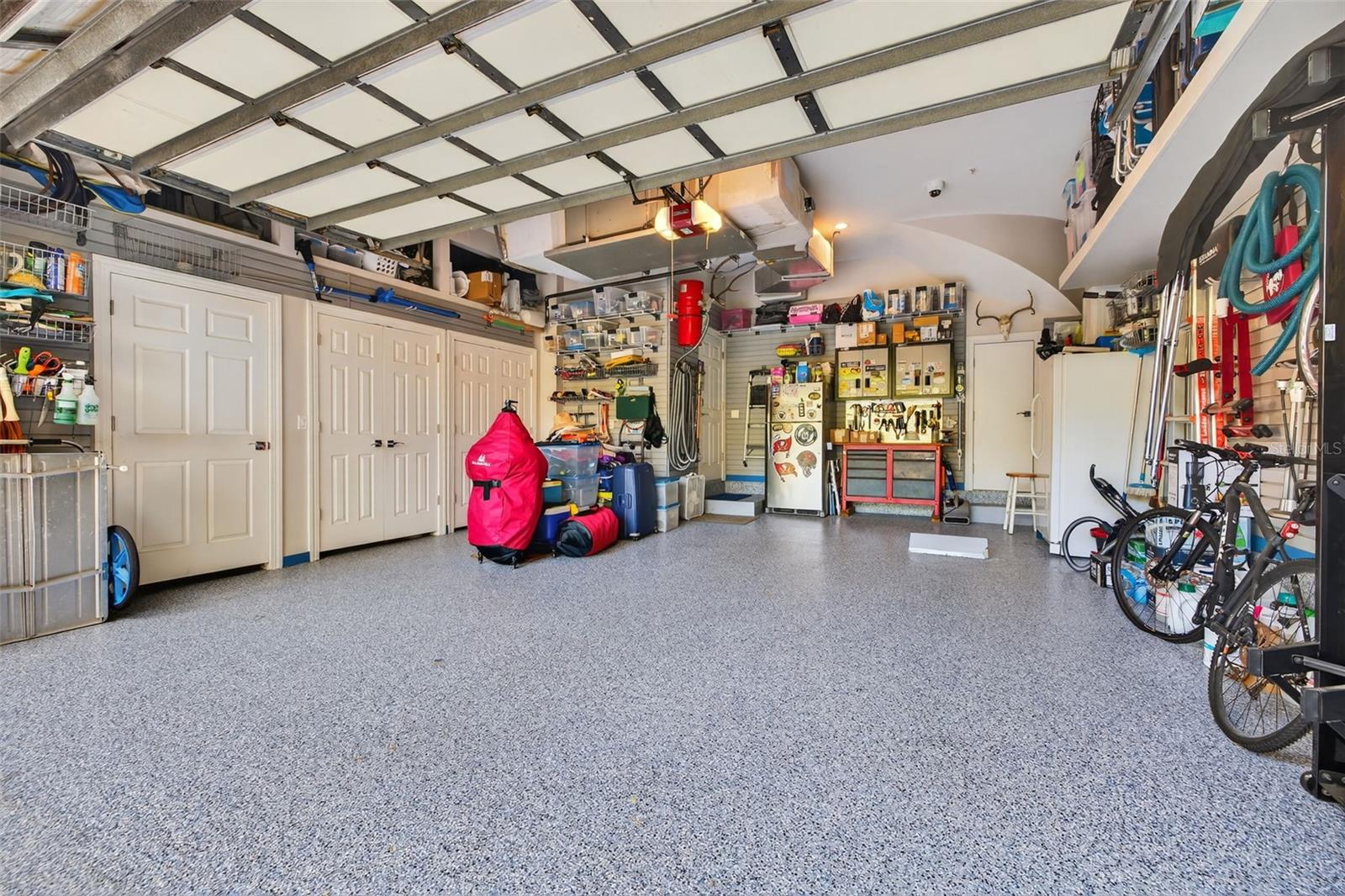 TB8453517 Property Photo