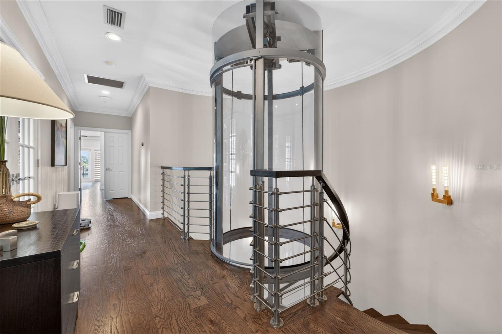 TB8453517 Property Photo