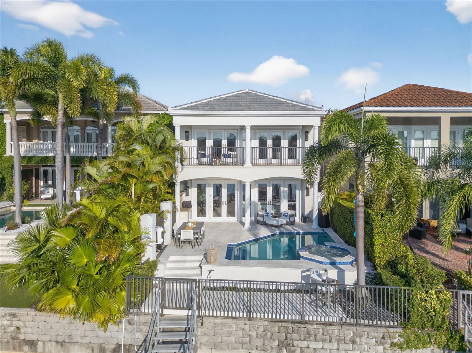 TB8453517 Property Photo