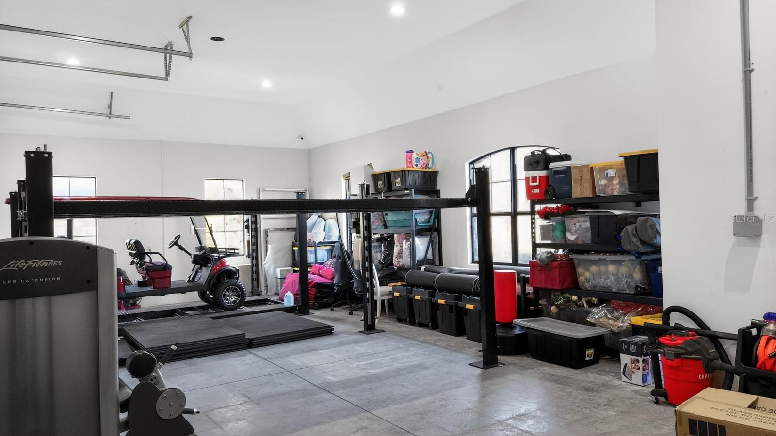 TB8453617 Property Photo