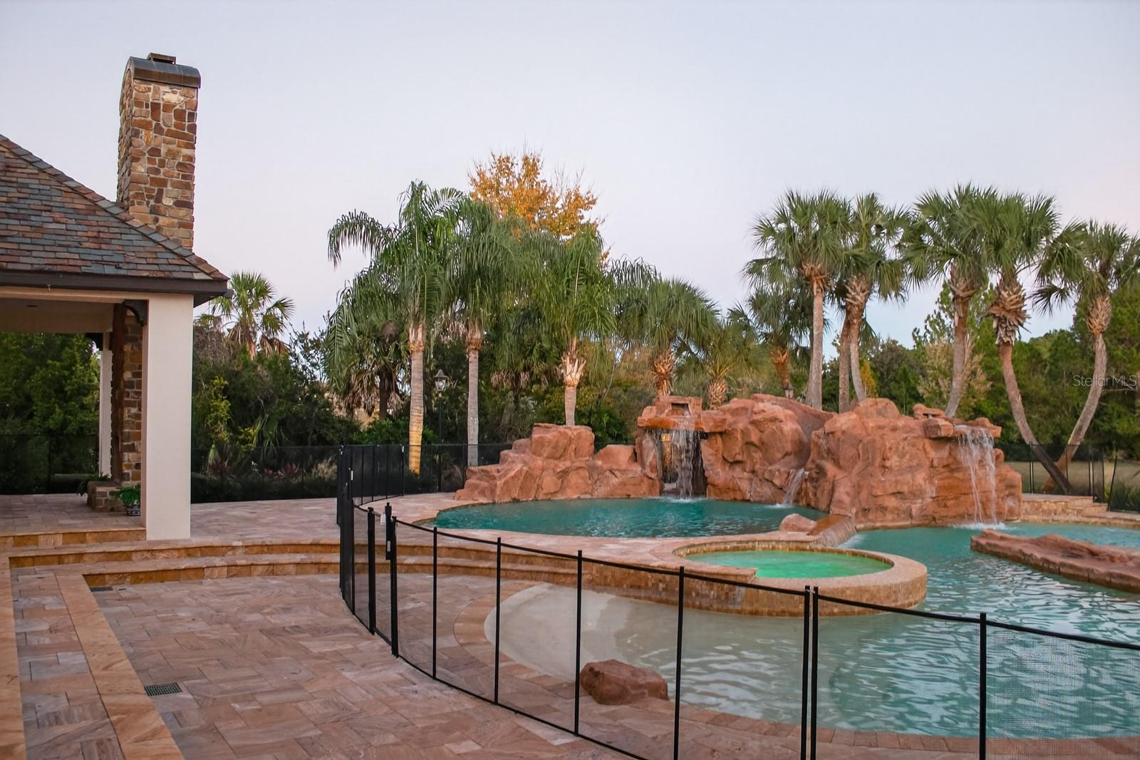 TB8453617 Property Photo