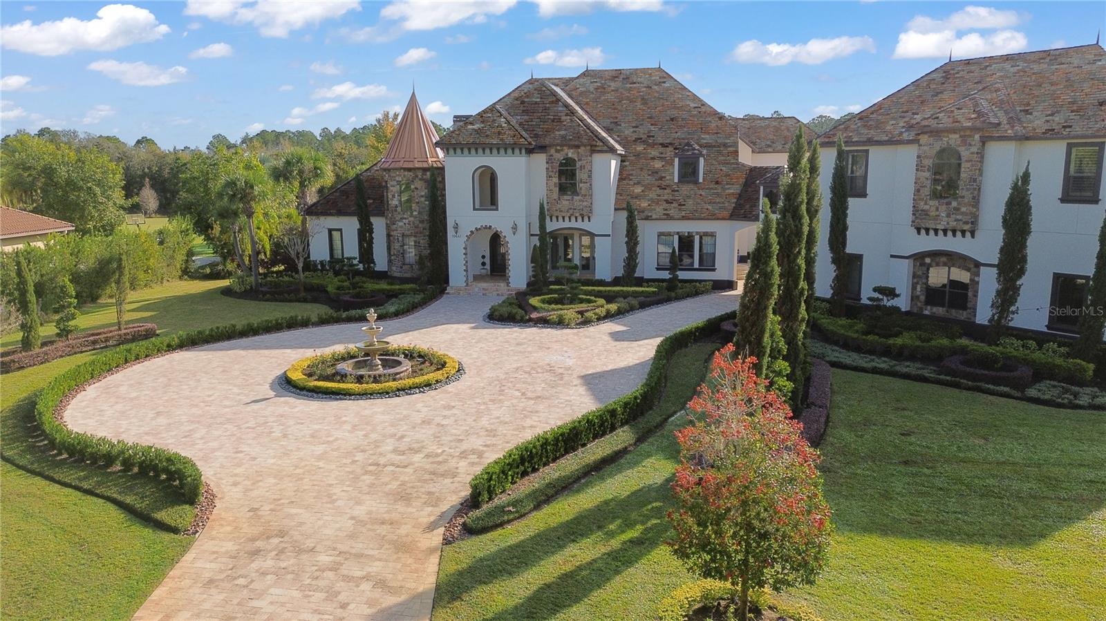 TB8453617 Property Photo