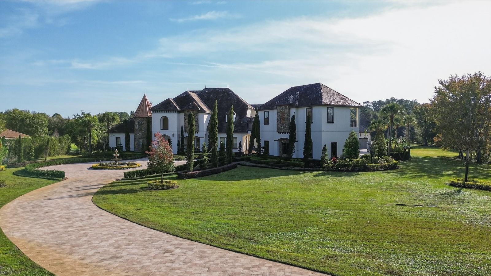 TB8453617 Property Photo