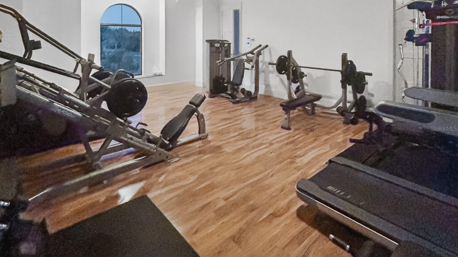 TB8453617 Property Photo