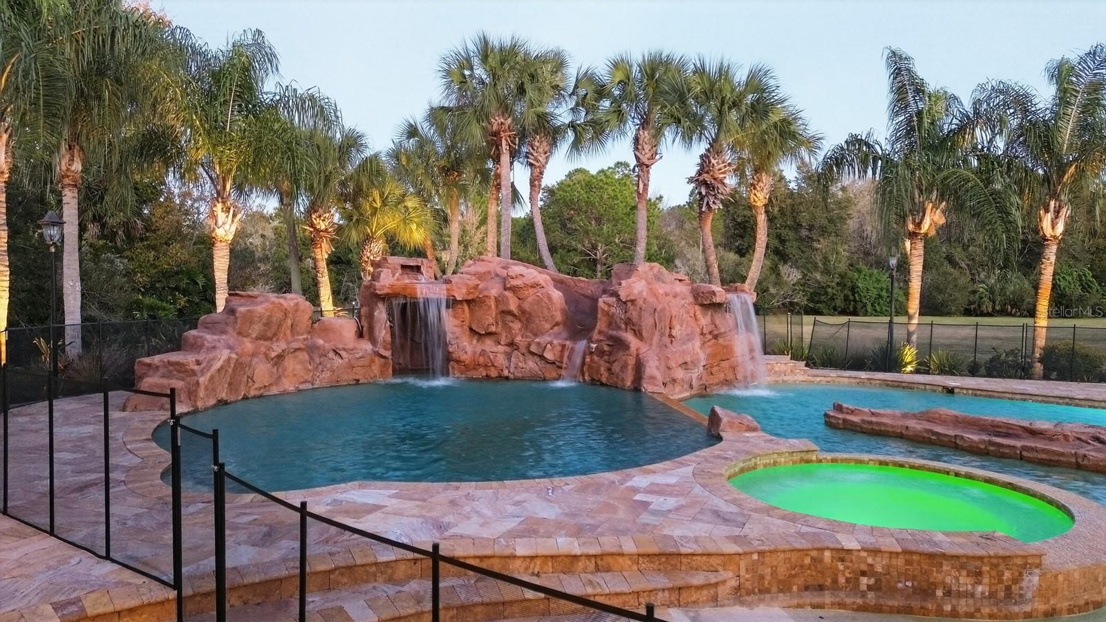 TB8453617 Property Photo