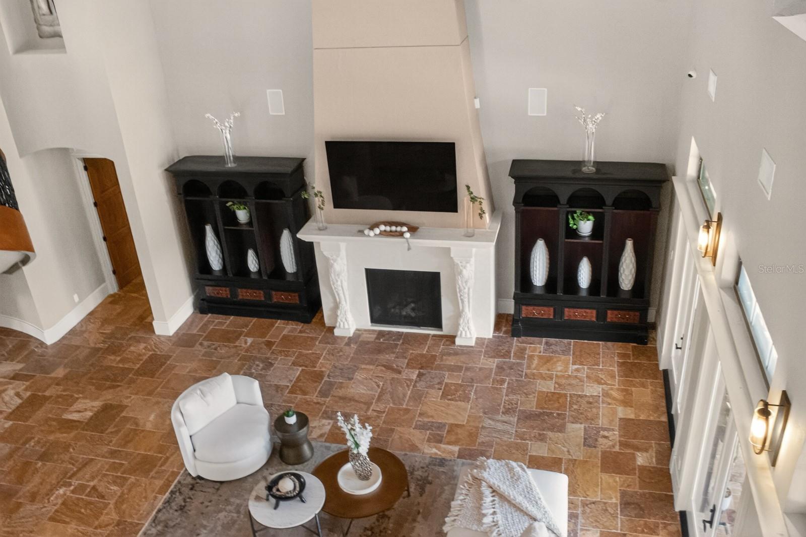 TB8453617 Property Photo