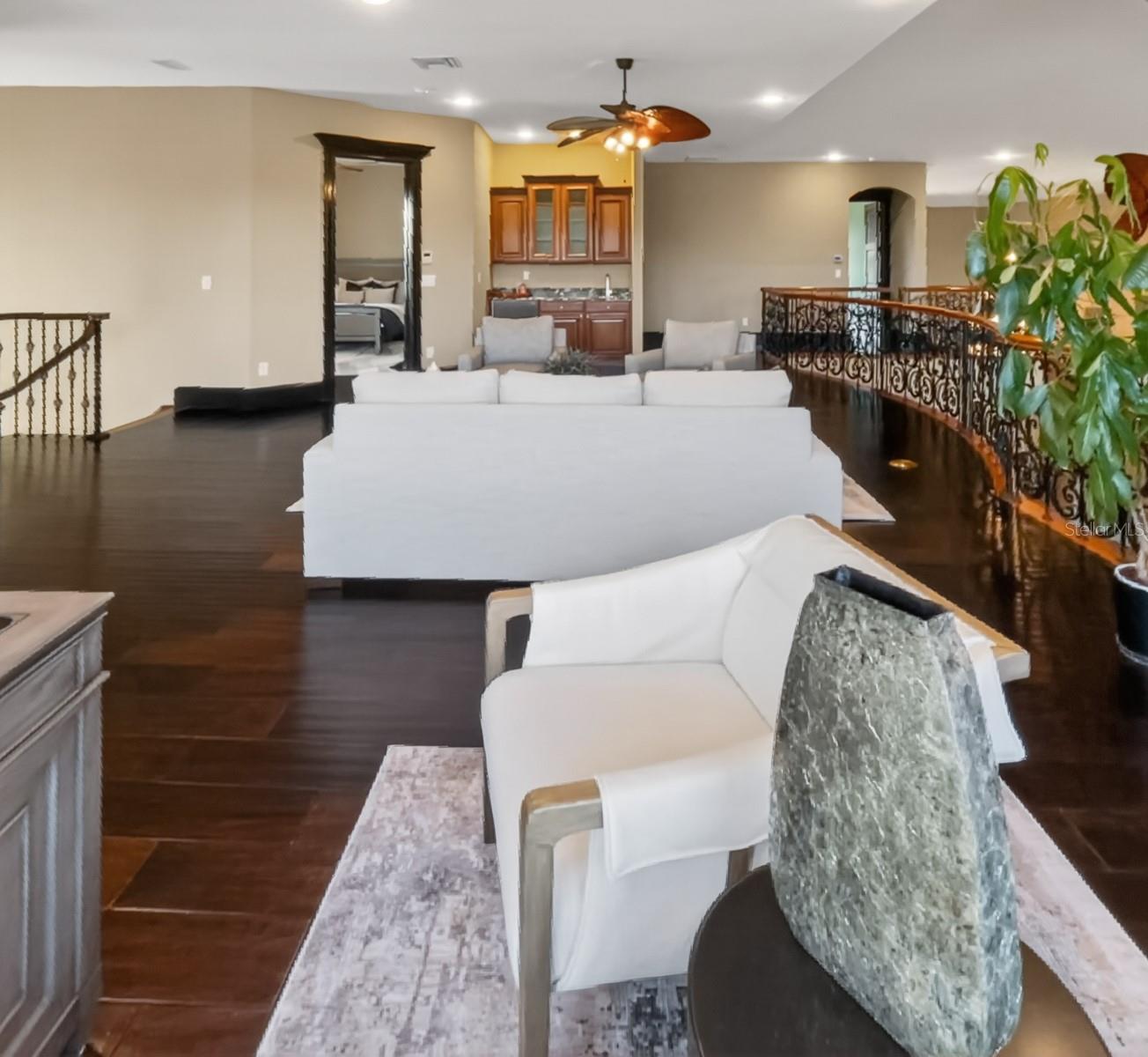 TB8453617 Property Photo