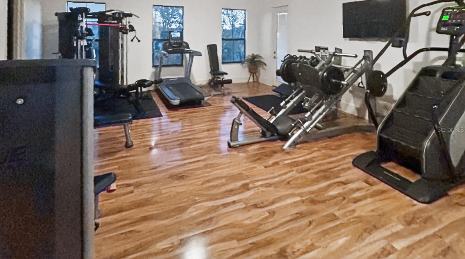 TB8453617 Property Photo