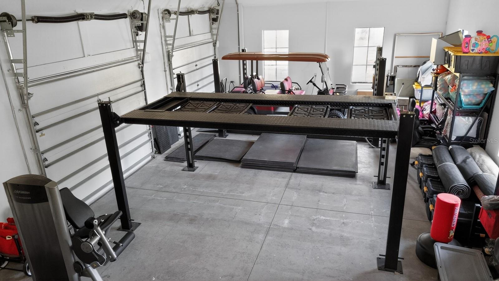 TB8453617 Property Photo