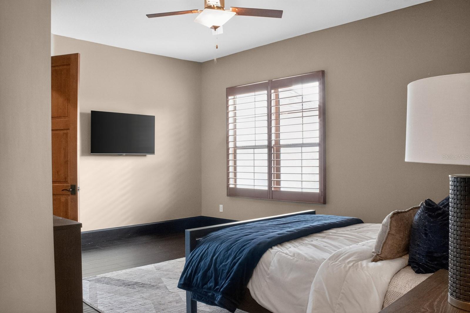 TB8453617 Property Photo