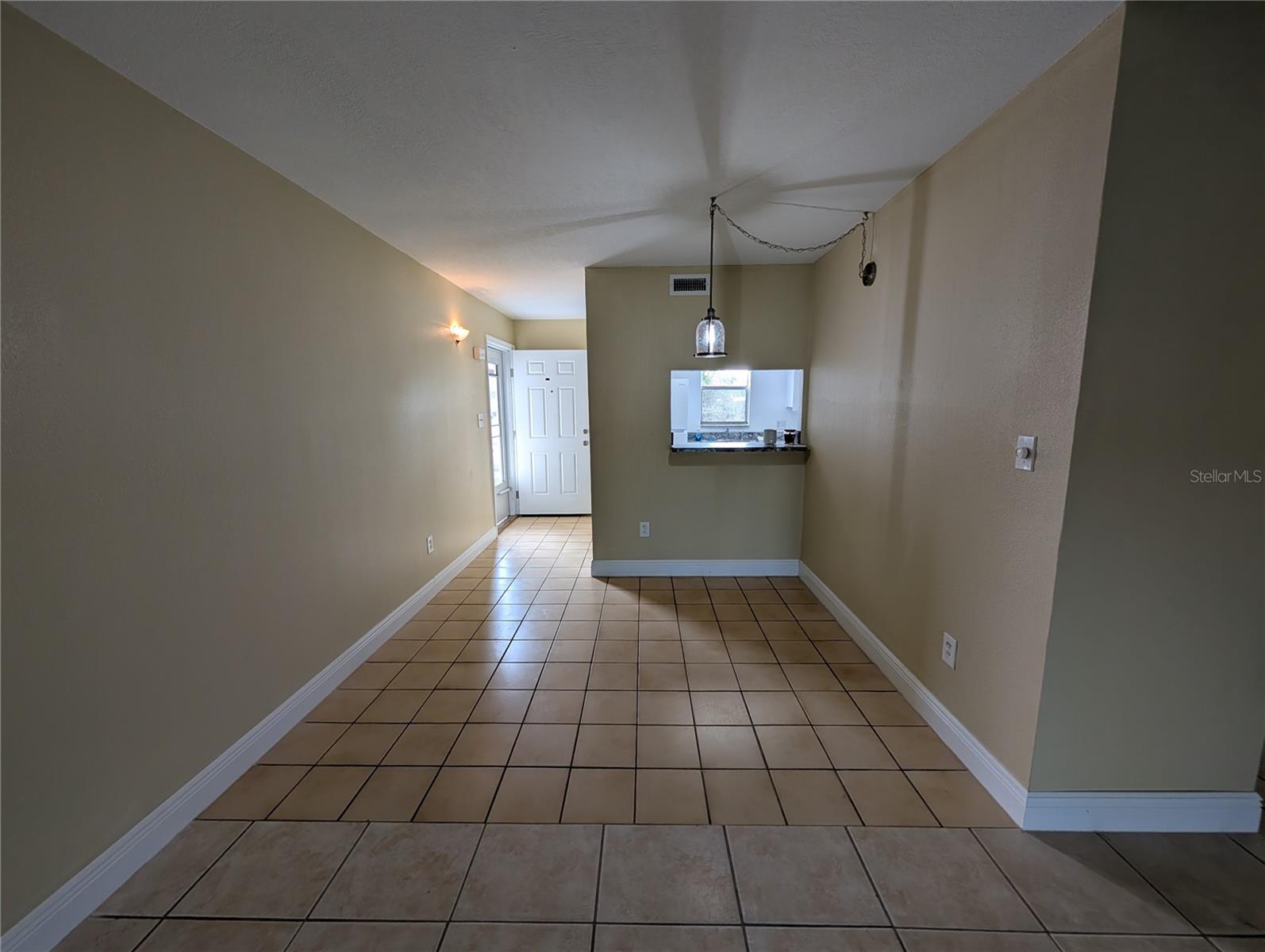 W7881200 Property Photo