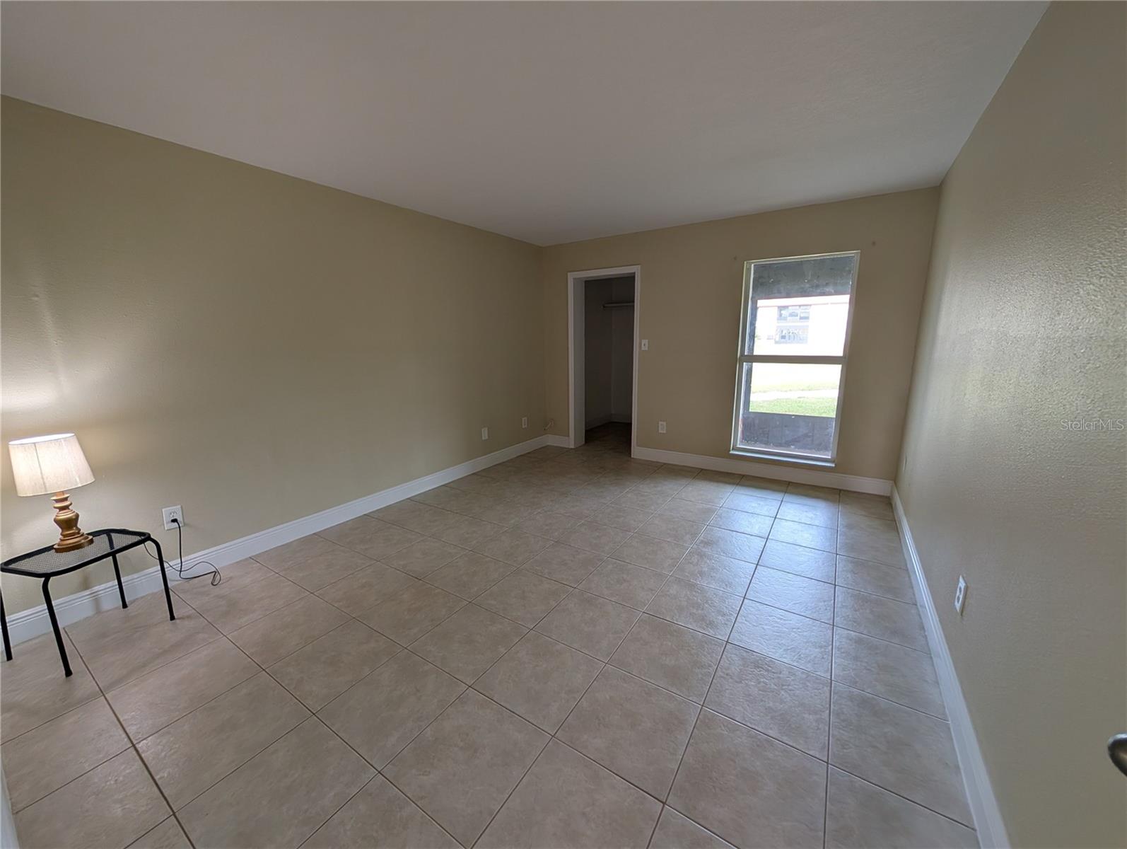 W7881200 Property Photo