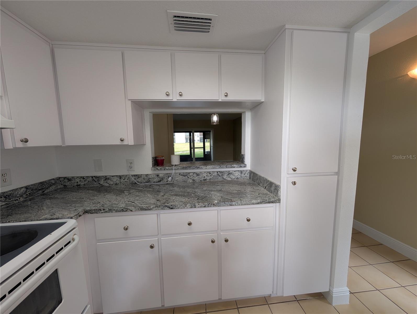 W7881200 Property Photo