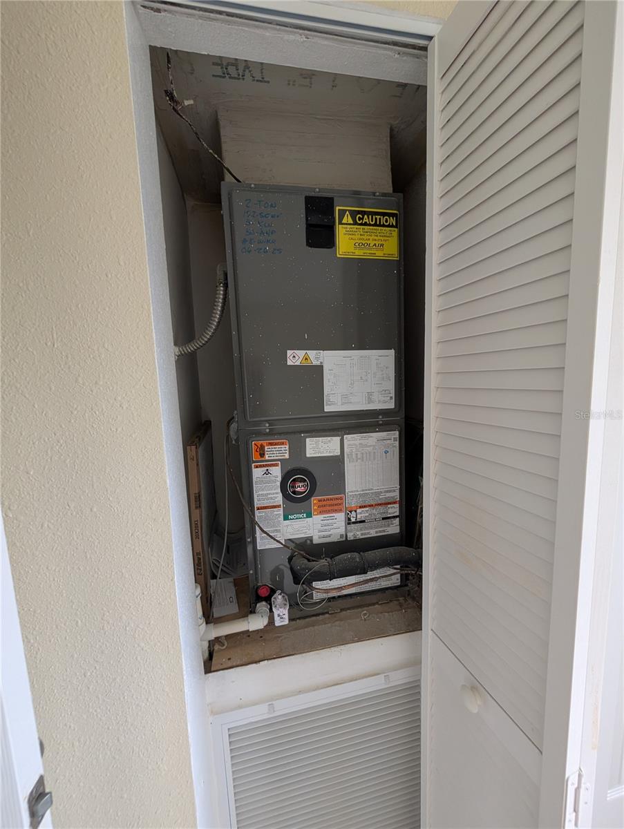 W7881200 Property Photo