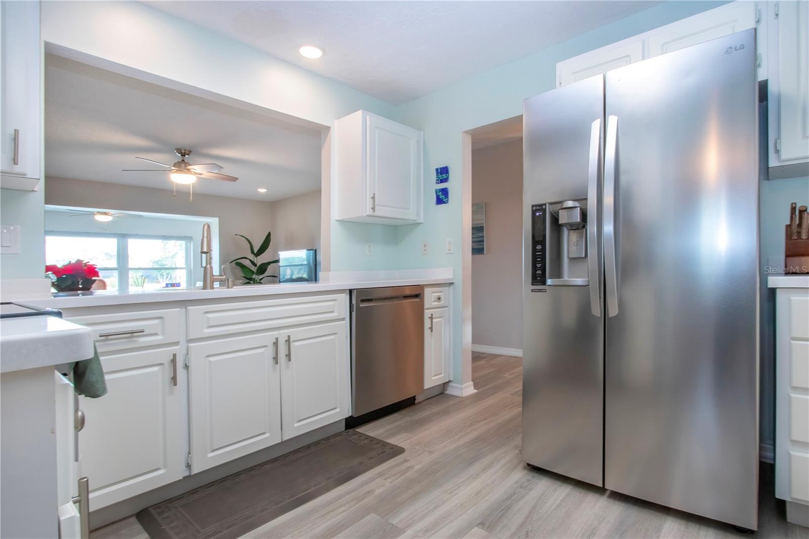 Newer LG refrigerator