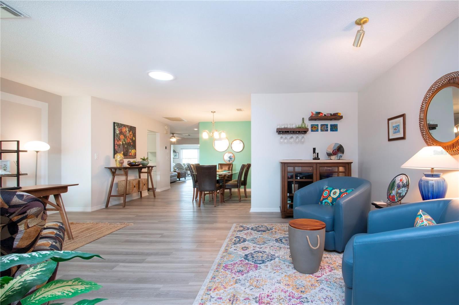 Living Room w/ new laminate flooring