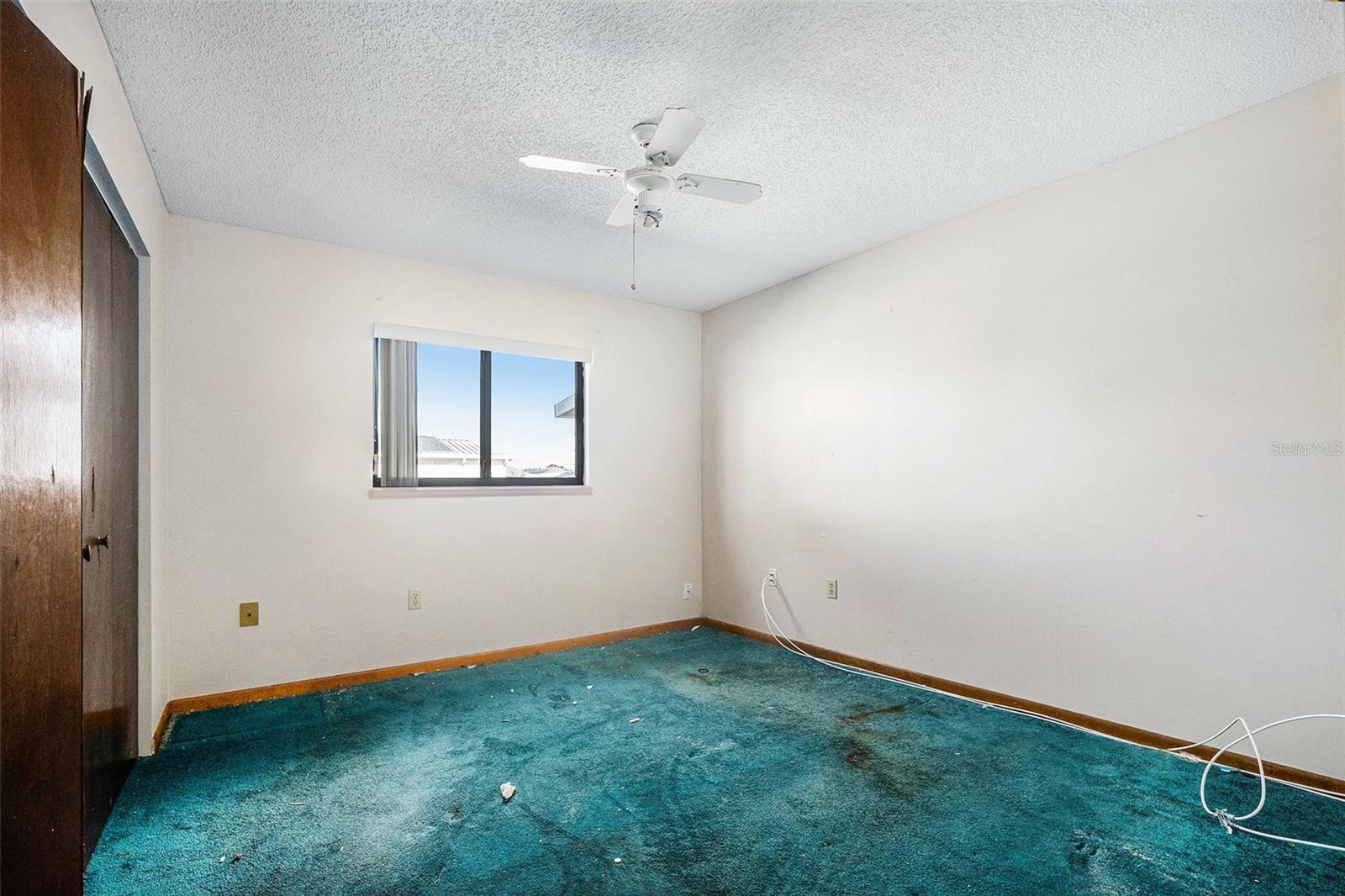 TB8453740 Property Photo