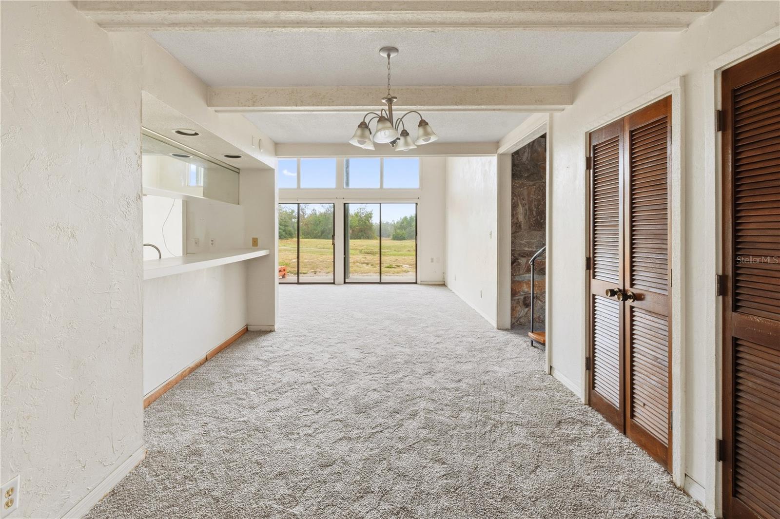 P4937193 Property Photo