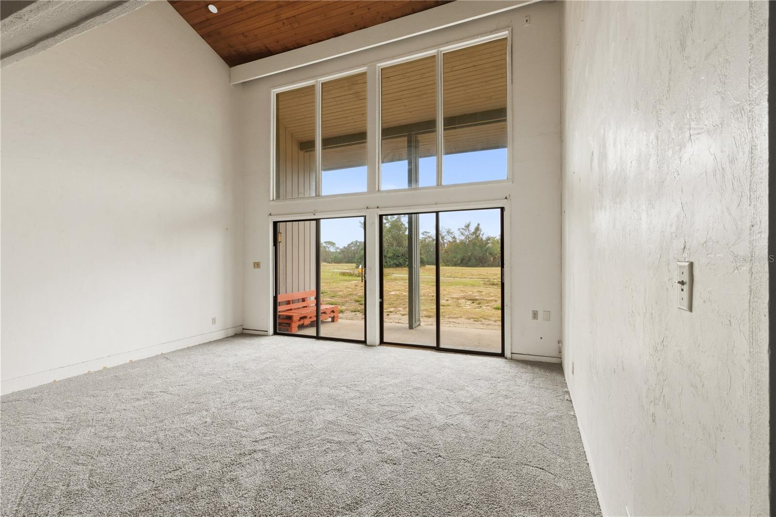 P4937193 Property Photo