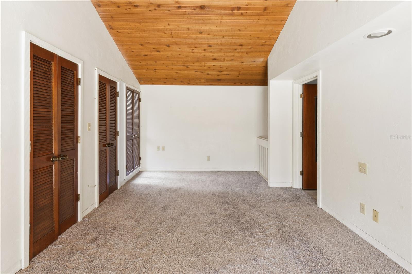 P4937193 Property Photo